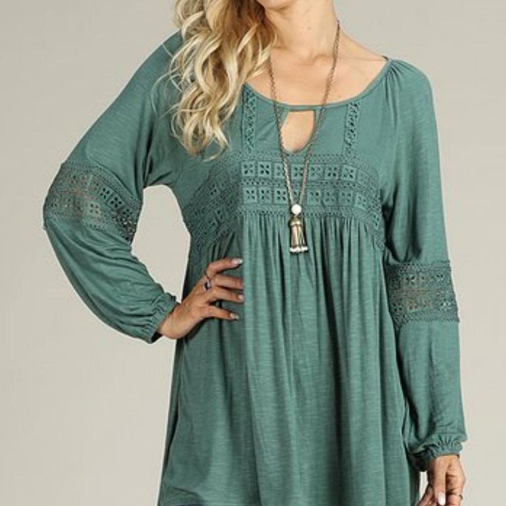 Suzanne Betro Arcadia Green Keyhole Lace-Trim Empire-Waist Tunic - Size 2X